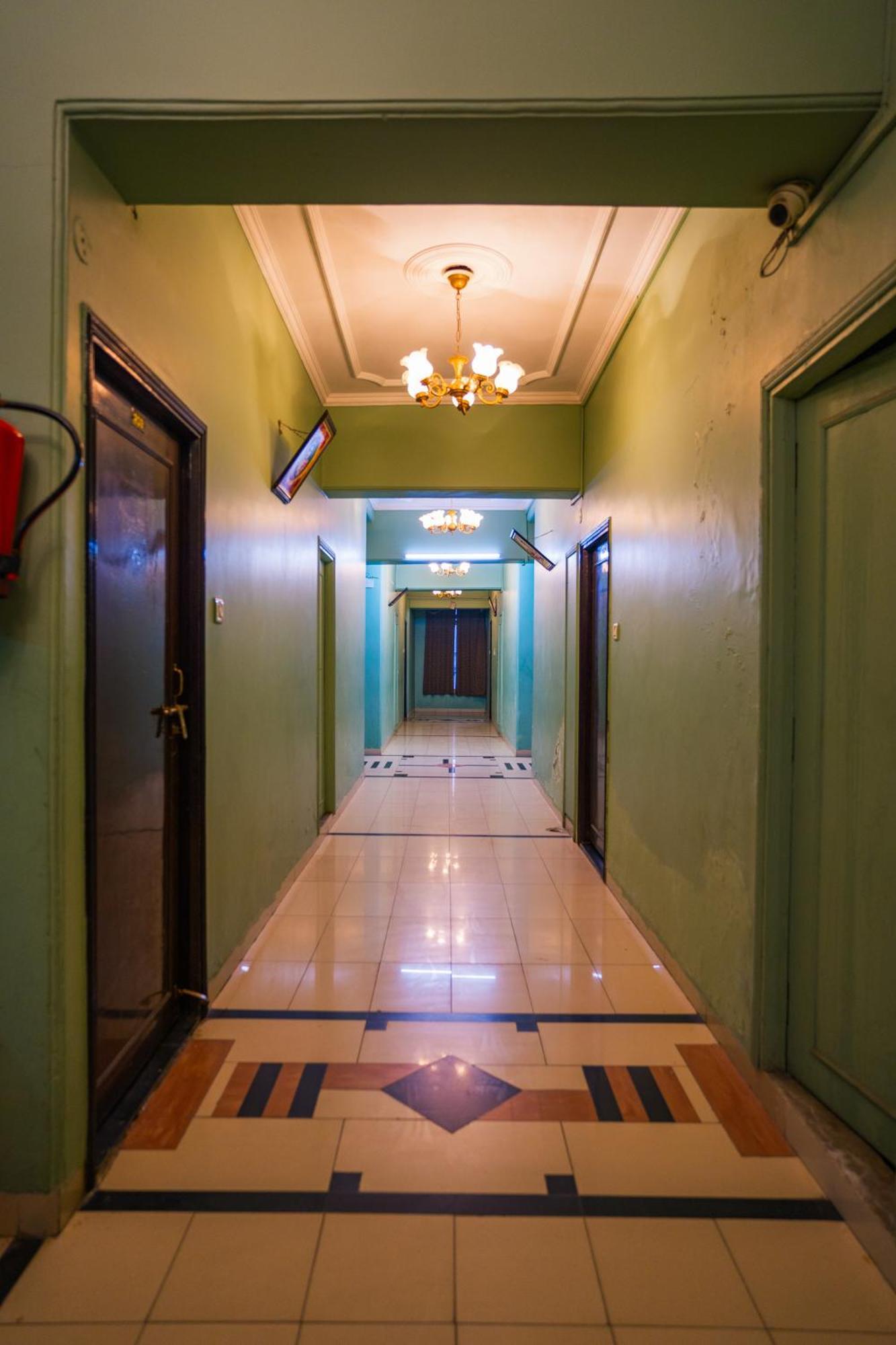 Hotel Girdhar Mahal 인도르 외부 사진