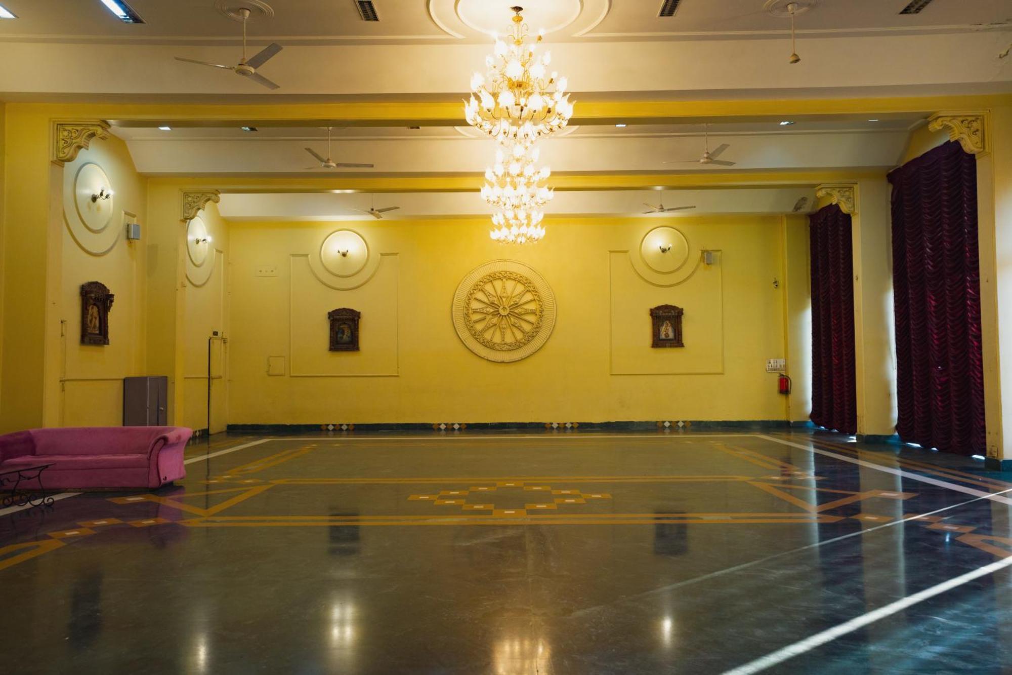Hotel Girdhar Mahal 인도르 외부 사진