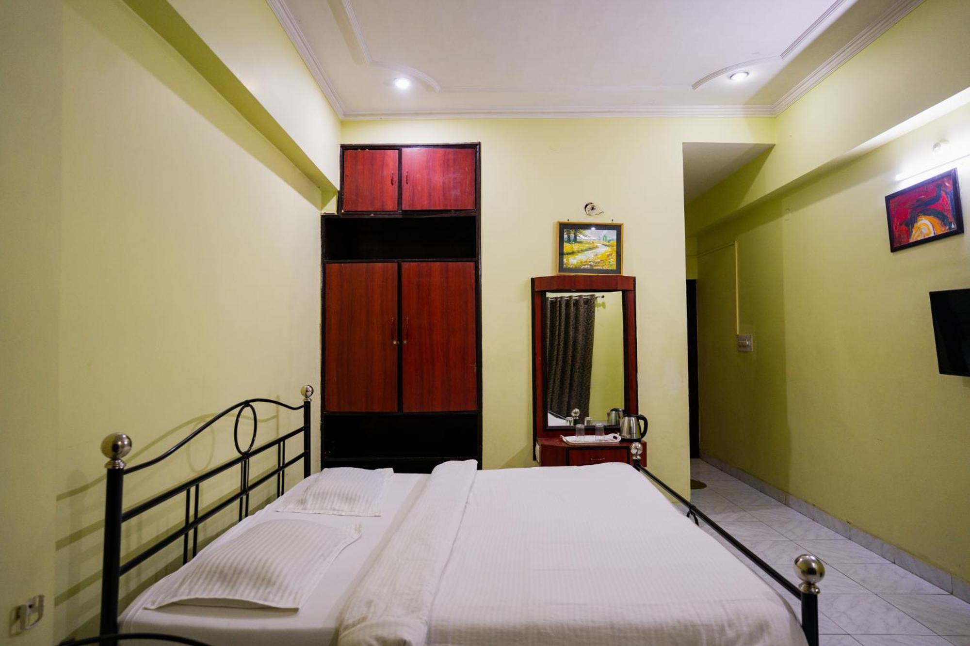 Hotel Girdhar Mahal 인도르 외부 사진