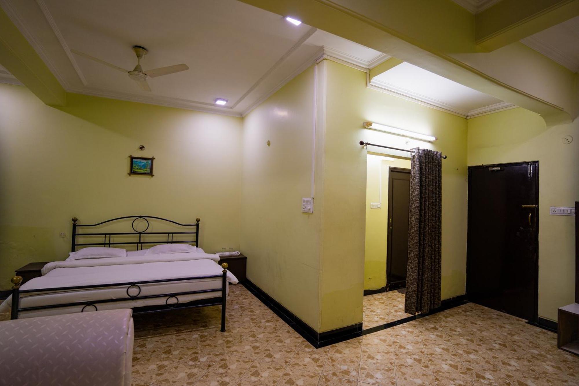 Hotel Girdhar Mahal 인도르 외부 사진