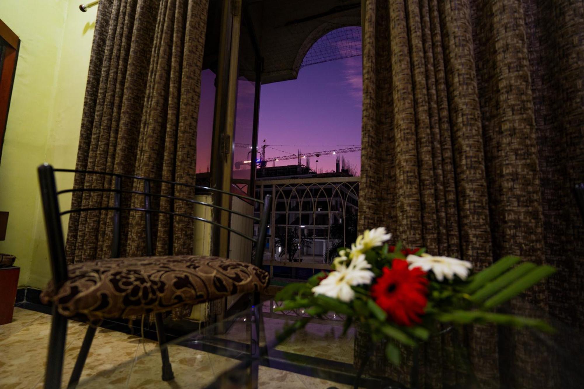 Hotel Girdhar Mahal 인도르 외부 사진