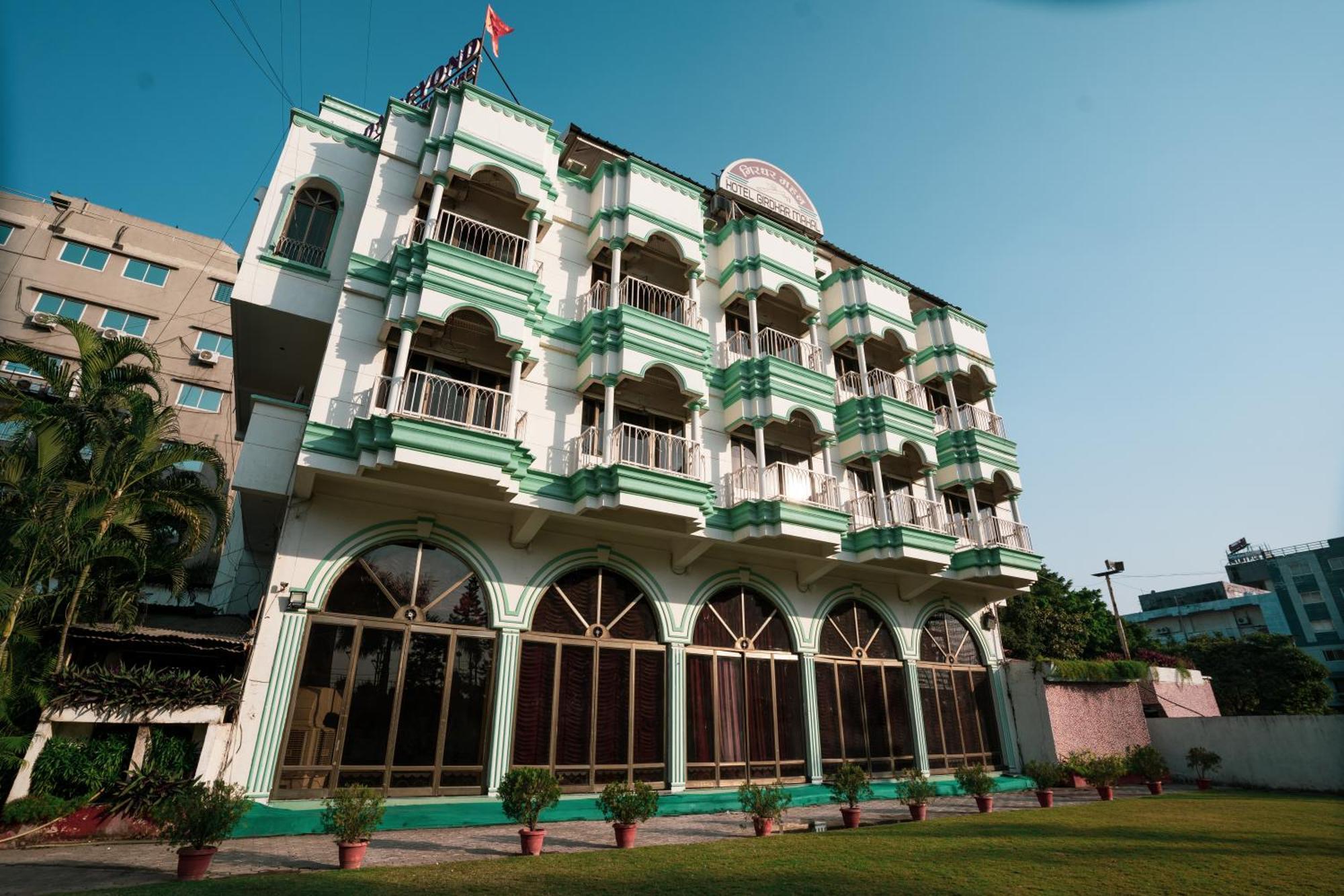 Hotel Girdhar Mahal 인도르 외부 사진