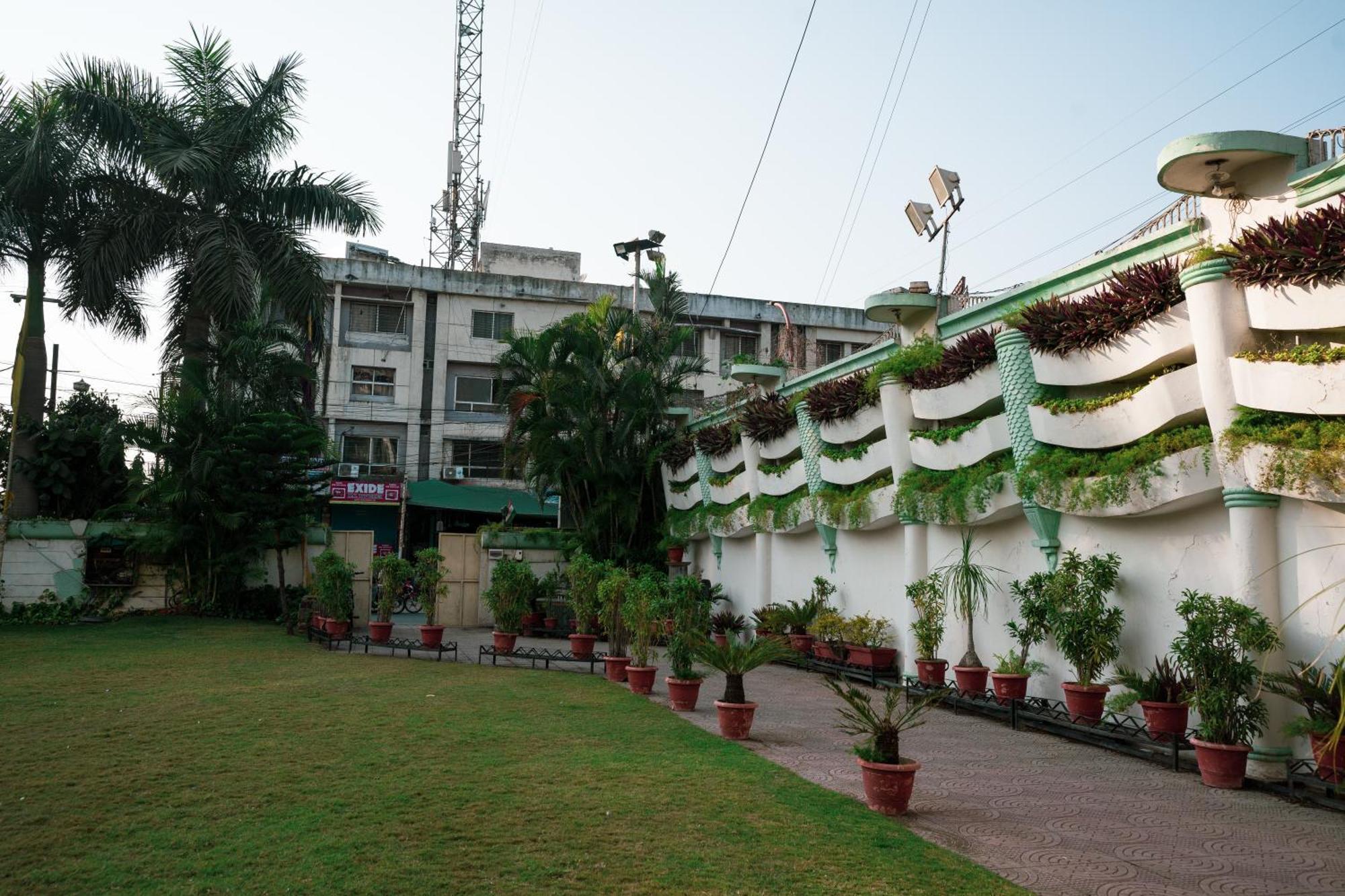 Hotel Girdhar Mahal 인도르 외부 사진